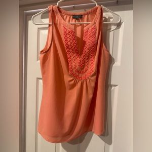 Size small women’s market and spruce top